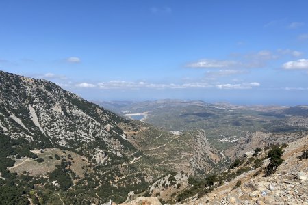 Uitzicht over de bergen op weg naar de Lassithihoogvlakte