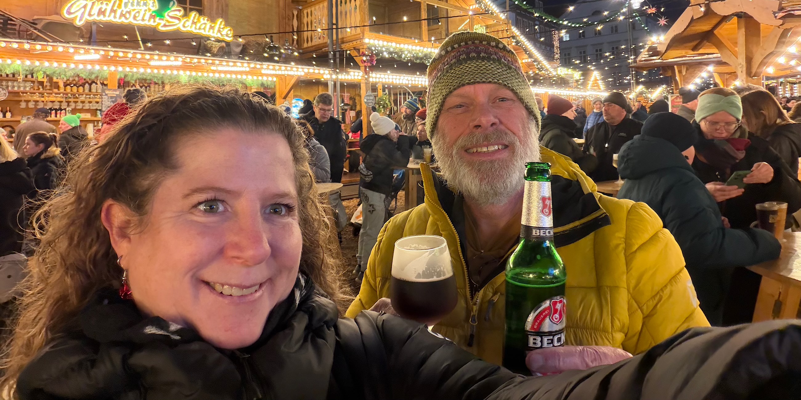 De kerstmarkt op het marktplein van Eisenach