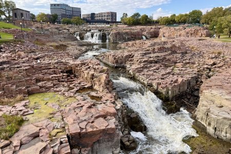 Absurd beeld van de watervallen van Sioux Falls