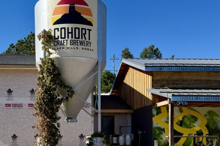 Cohort brouwerij naast de camping in Hill City