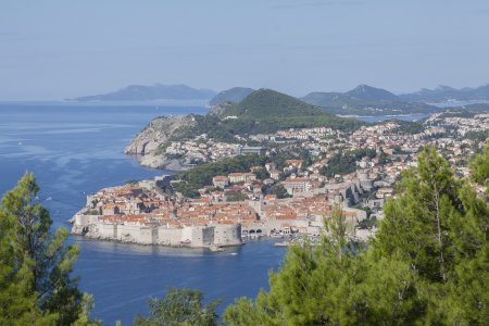 Dubrovnik gezien vanaf de kustweg richting Montenegro