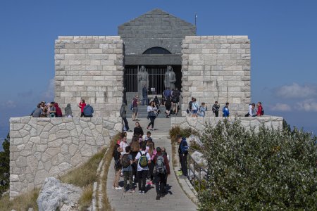 Mausoleum van Njegos, na 450 treden op 1600 meter