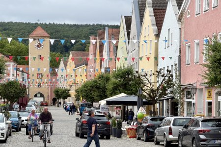 Kelheim is een kleurrijk plaatsje
