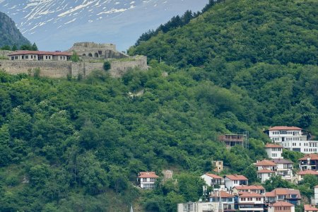 Uitzicht vanuit ons appartement in Prizren
