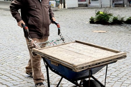 Veel gebeurd nog met de hand