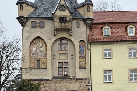 De Burgtor is de ingang naar de Domplatz