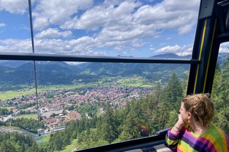 Oberstdorf ligt er weer mooi bij na een grote regenbui