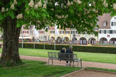 Mensen op het grootste marktplein van Duitsland