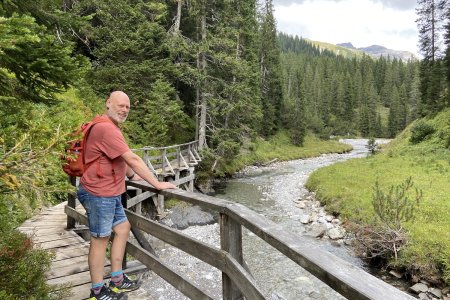 Gaandeweg komt er steeds meer water in de rivier