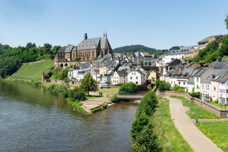 Uitzicht over Oud Saarburg