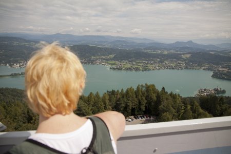 Uitzicht over de Wörthersee vanaf de Pyramidekogel