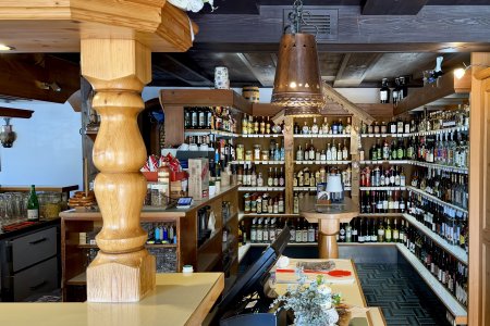Enzianstüberl, hier maakt en verkoopt men eigen gemaakte drankjes