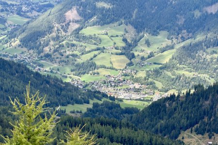 Bad Kleinkirchheim van boven gezien