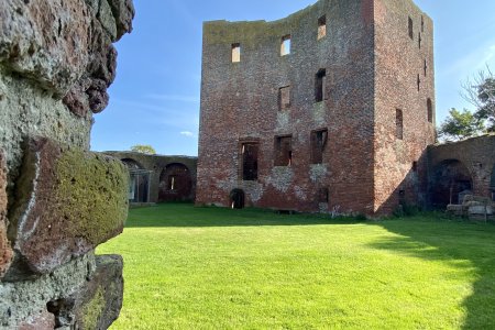 De ruïne van kasteel Teylingen in Teylingen