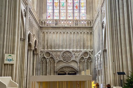 Notre-Dame van Bayeux is een kathedraal uit de 12de eeuw