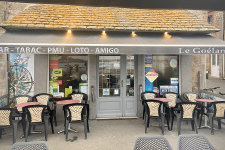 Het lokale cafe waar we een bakkie koffie hebben gedronken in Barfleur