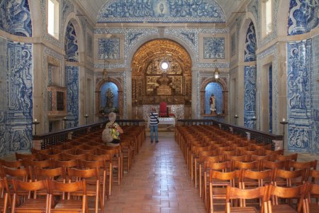Interieur van een kerk nabij Sesimbra