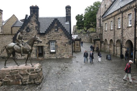 Een binnenplein in Edinburgh Castle