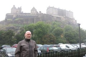 Pat met Edinburgh Castle