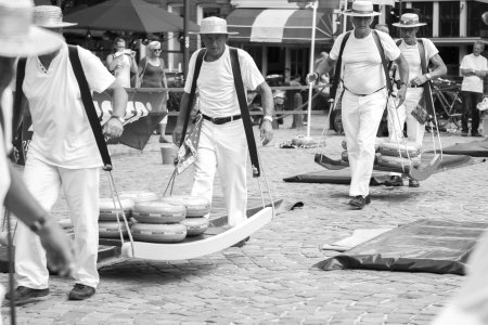 Kaasdragers op de kaasmarkt van Hoorn