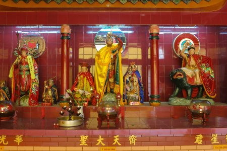 De apenkoning in een van de vele pagodes