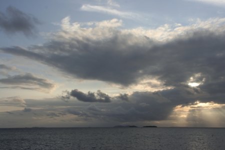 Dreigende wolken in de stille zuidzee