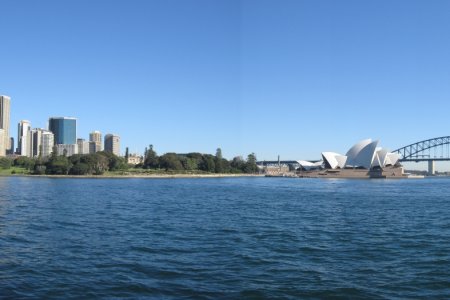 Australië, the Opera House vanaf de ferry in de haven