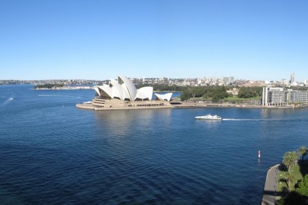Australië, the Opera House vanaf the Harbour bridge