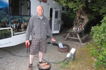 BBQ op kamping Bella Pacifica, Tofino
