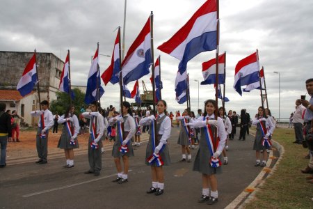 Paraguay heeft dezelfde kleuren in haar vlag als Nederland